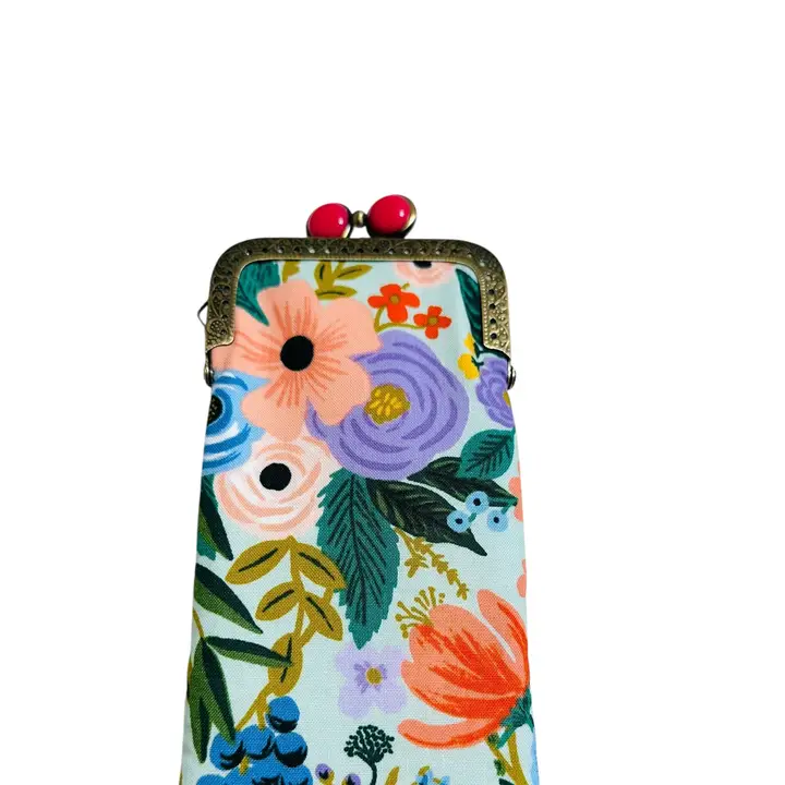 Kiki & Syds Eyeglass Case - Image 4